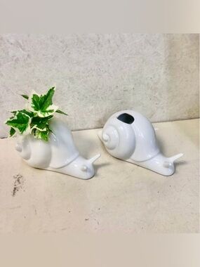 White Ceramic Snail Planter - Home Accents